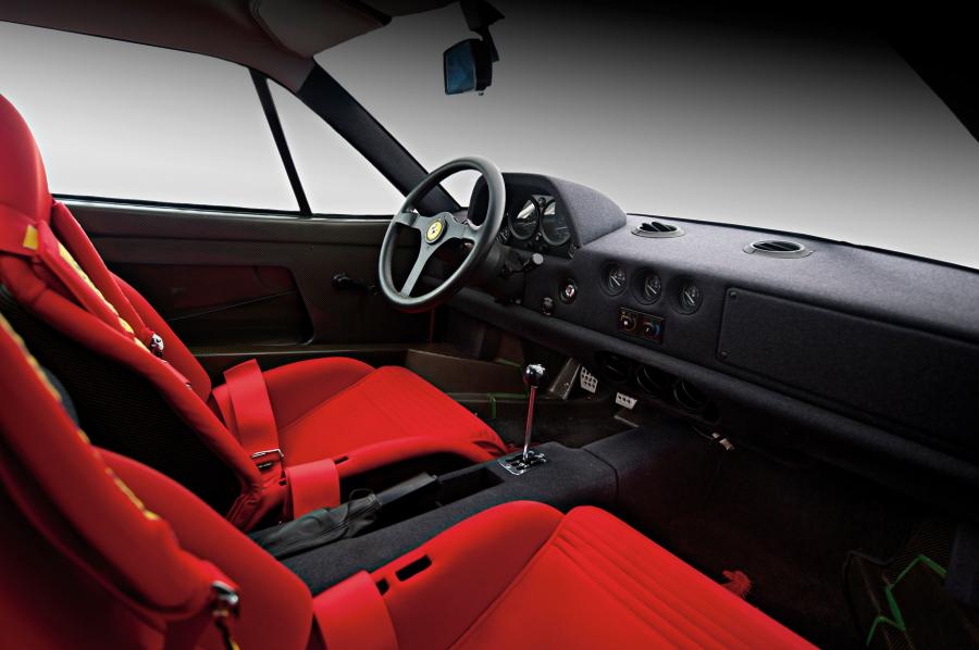  Ferrari F40 Red 1991 года  (фото 24 из 26)